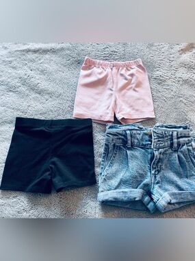 Bundle girls shorts perfect for summer Size 3T